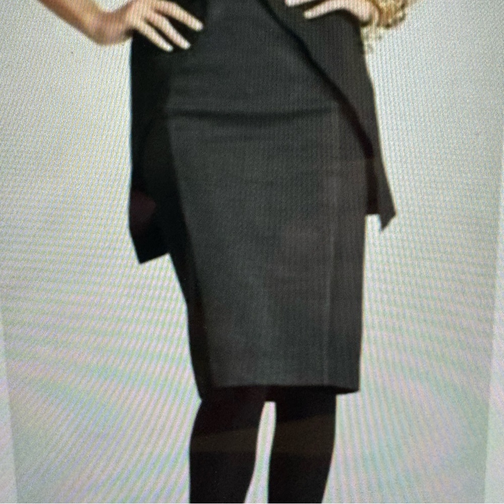 Cabi size 2 Ponte Knit Pencil Skirt, charcoal grey, zipper back, detail waist